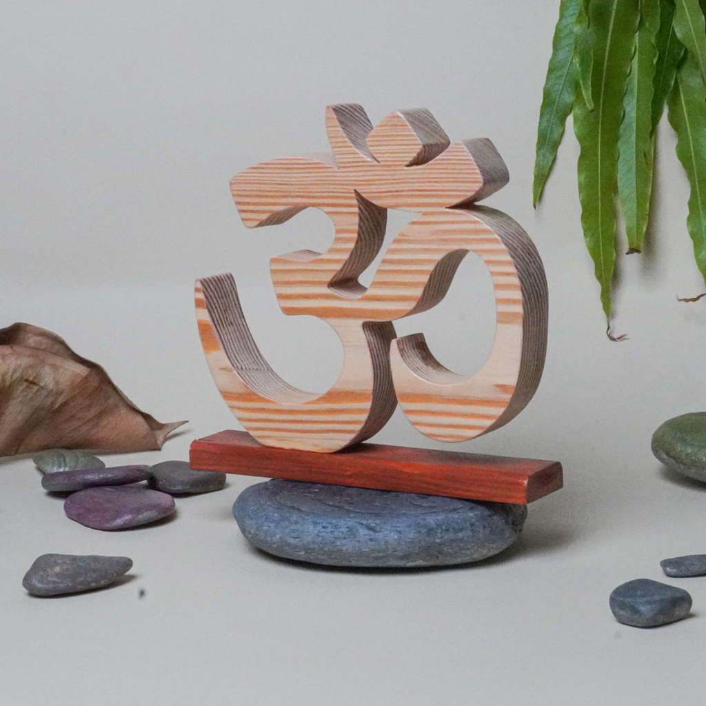 OM - Wooden Decor