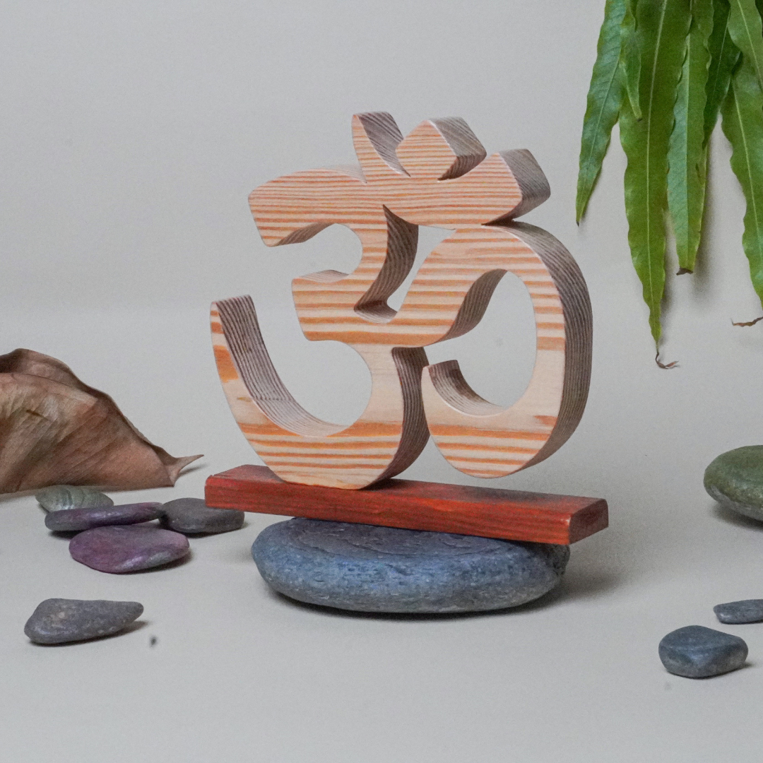 OM - Wooden Decor