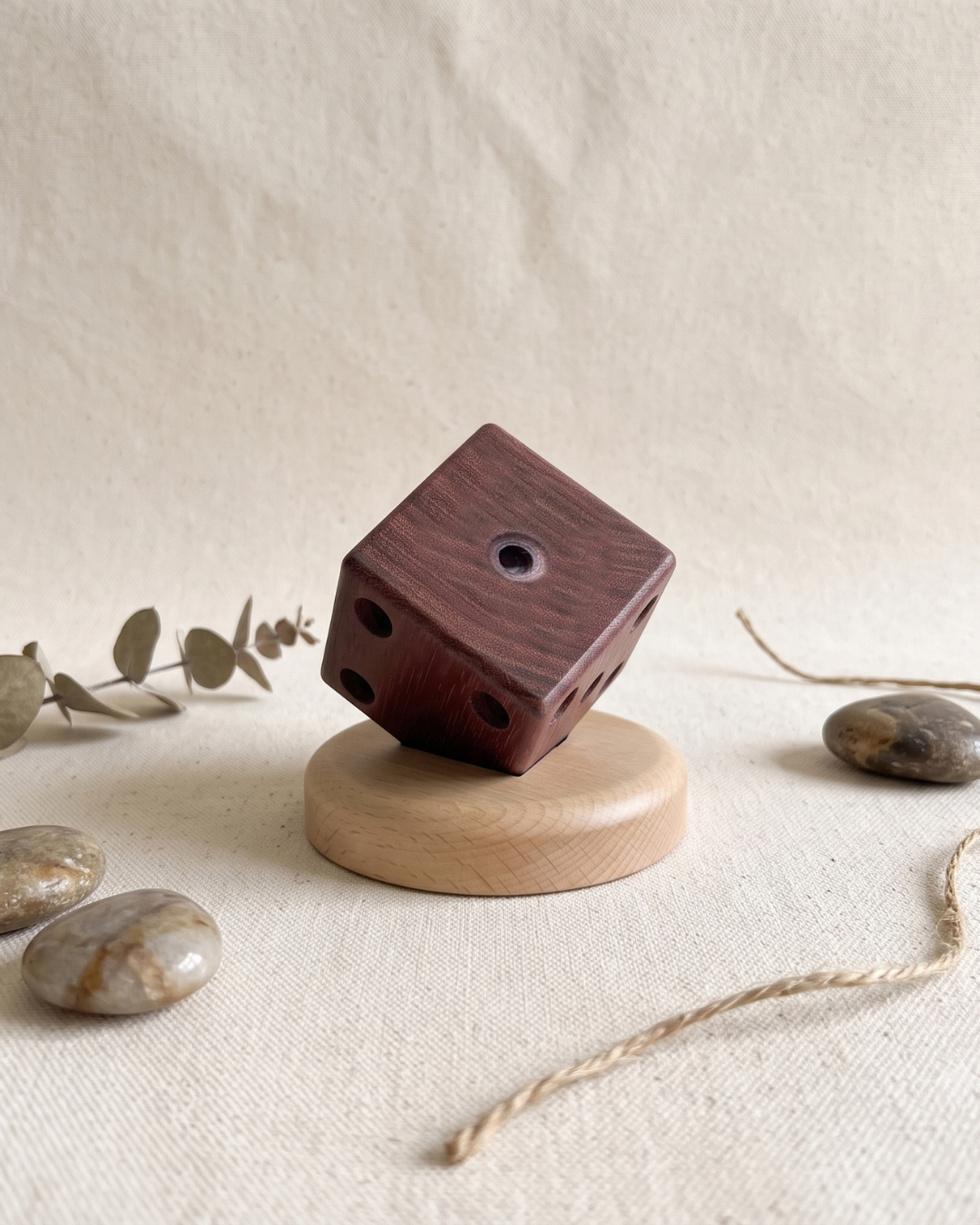 Handcrafted Pinewood Compass Cube – Elegant Desk Decor Piece