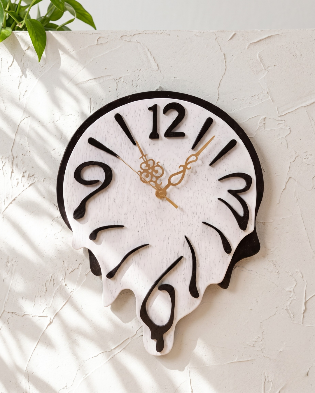 Surreal Melting Wall Clock – Artistic Décor Piece